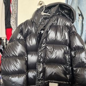 aritzia black super puff